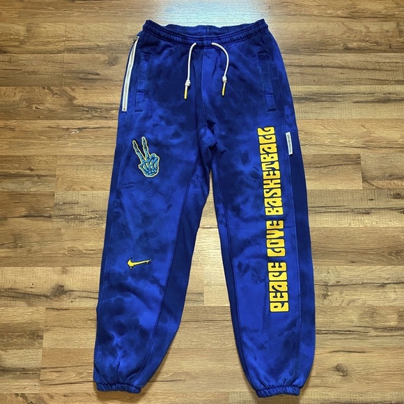 peace love basketball sweatpants
